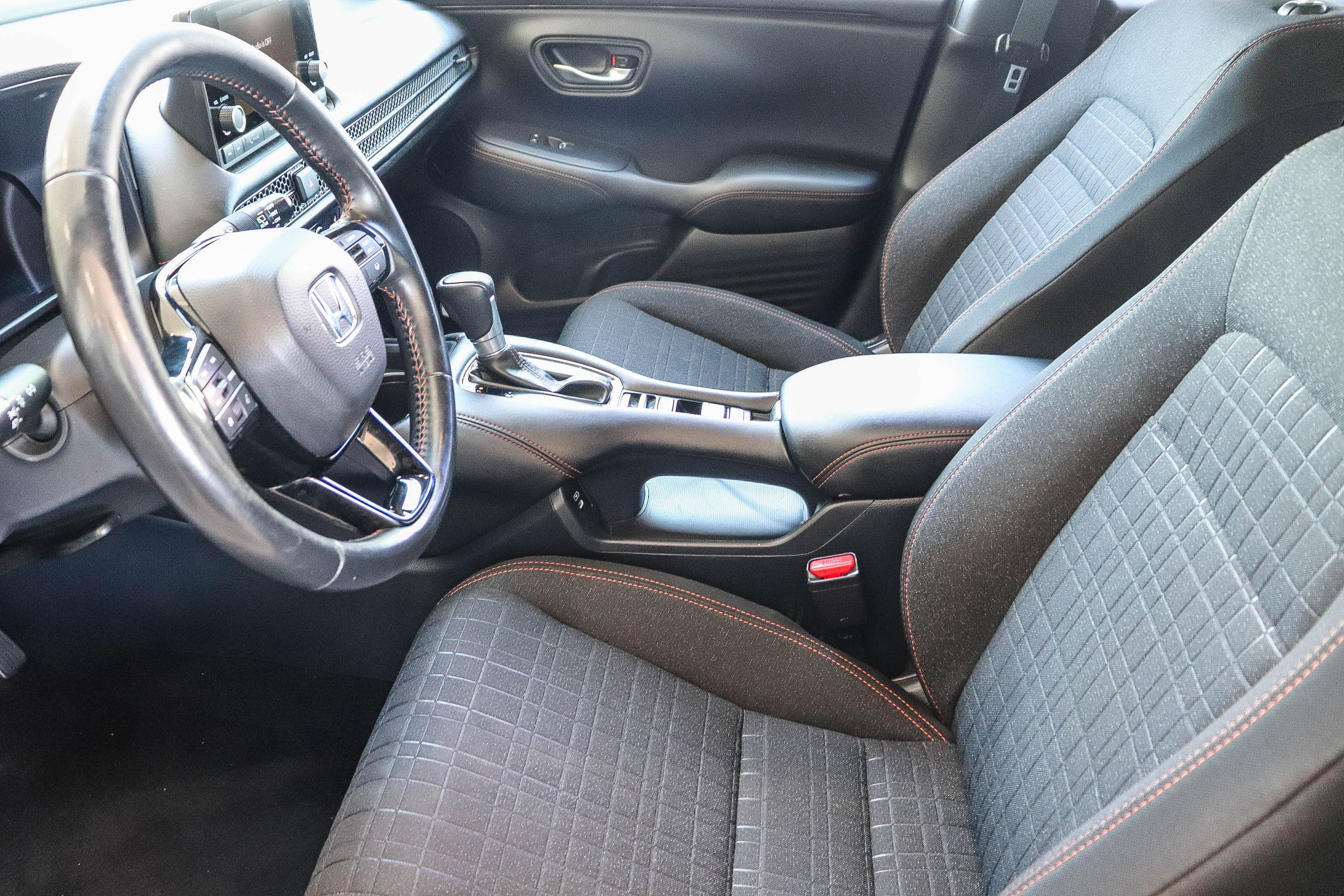 Certified 2025 Honda HR-V Sport image 22