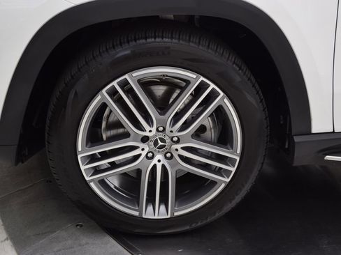Certified 2026 Mercedes-Benz GLS 450 4MATIC image 12