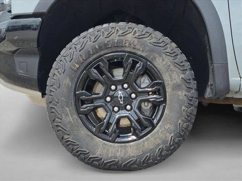 Used 2024 Chevrolet Silverado 1500 ZR2 w/ Technology Package AWD/4WD image 24