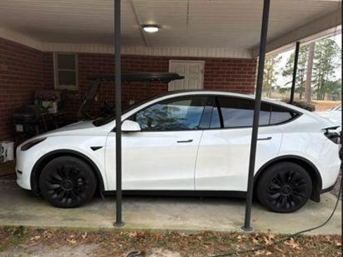 Used 2023 Tesla Model Y Long Range image 2