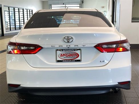Used 2021 Toyota Camry LE w/ Carpet Mat Package (TMS) image 5