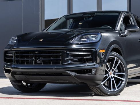Certified 2026 Porsche Cayenne Coupe AWD/4WD image 7