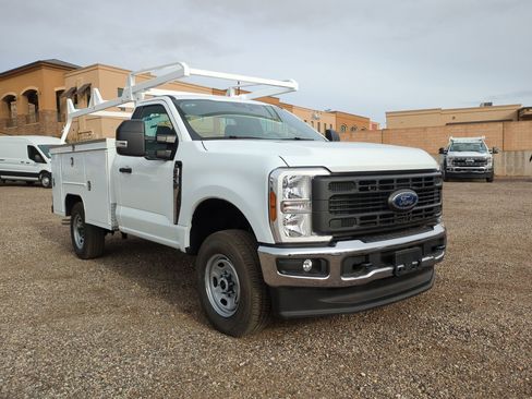 New 2026 Ford F250 XL w/ XL Chrome Package image 1