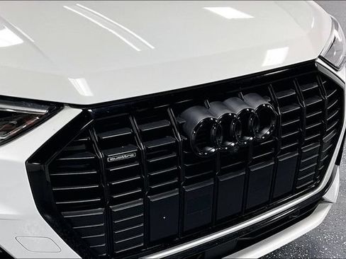 Used 2021 Audi Q3 2.0T Premium Plus w/ Premium Plus Package AWD/4WD image 29