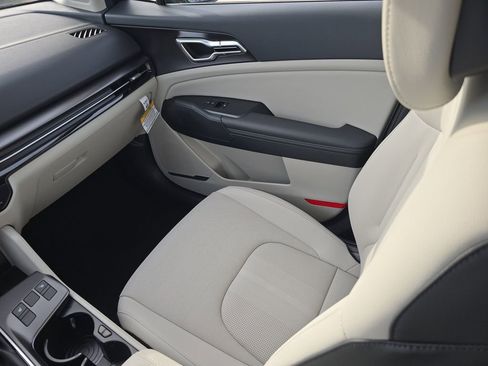 New 2026 Kia Sportage EX w/ EX Panorama Roof Package image 18