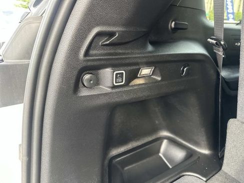 Used 2023 Jeep Grand Cherokee L Laredo AWD/4WD image 16