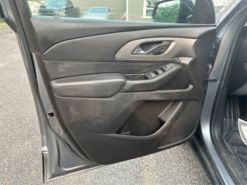 Used 2018 Chevrolet Traverse LS image 24
