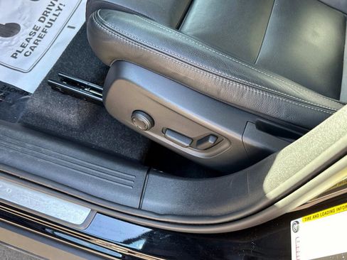 Certified 2024 Volvo XC40 B5 Plus image 19