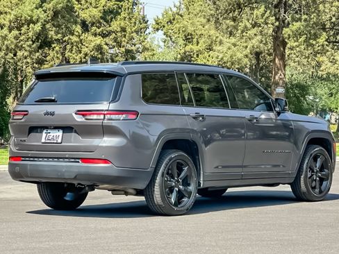 Used 2023 Jeep Grand Cherokee L Laredo AWD/4WD image 4