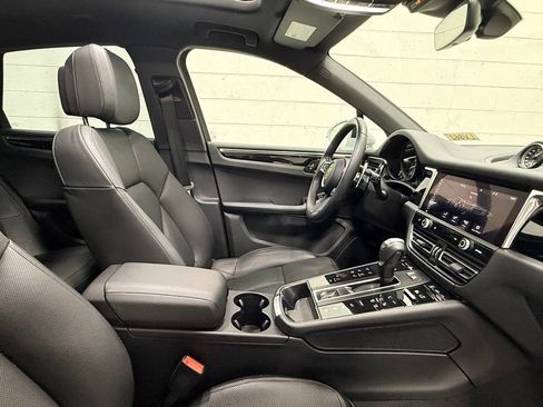 Used 2024 Porsche Macan S AWD/4WD image 44
