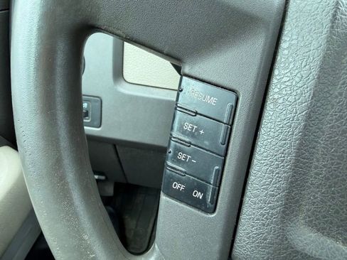 Used 2010 Ford F150 XLT AWD/4WD image 12