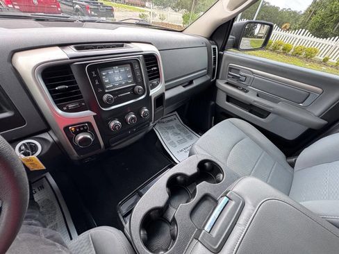Used 2019 RAM 1500 Classic SLT image 30