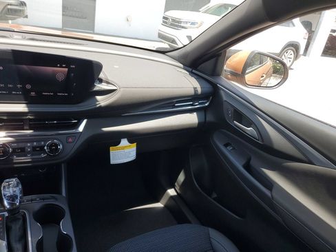 New 2026 Buick Envista Preferred w/ Convenience I Package FWD image 14