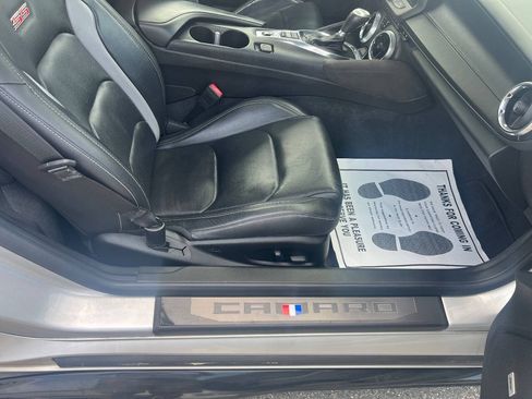 Used 2018 Chevrolet Camaro SS RWD image 12