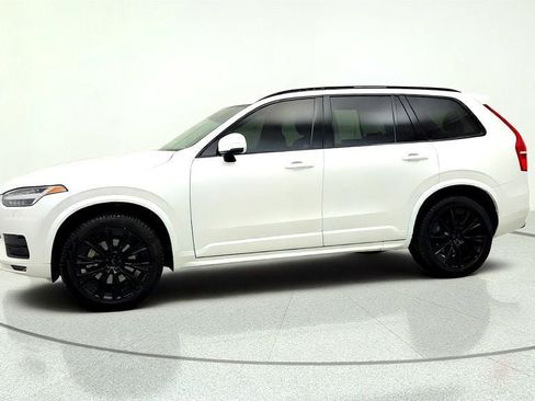 Used 2021 Volvo XC90 T6 Momentum AWD/4WD image 8