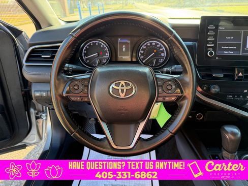 Used 2023 Toyota Camry SE image 5