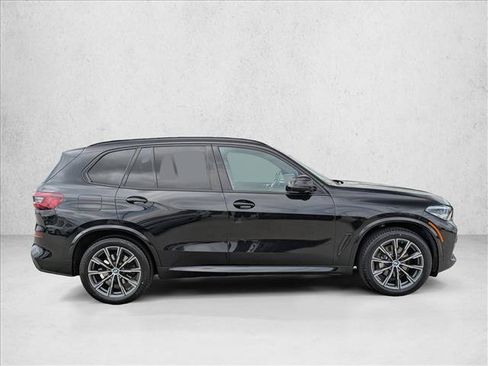 Used 2022 BMW X5 xDrive40i w/ M Sport Package AWD/4WD image 4