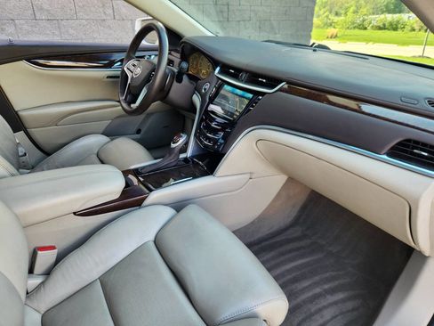 Used 2013 Cadillac XTS Premium AWD/4WD image 8