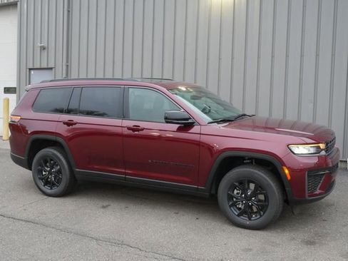 New 2026 Jeep Grand Cherokee L 4WD image 3