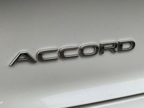 Used 2024 Honda Accord Sport image 8