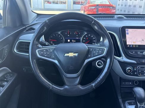 Used 2022 Chevrolet Equinox LT image 19