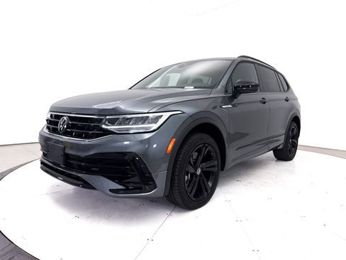 Used 2024 Volkswagen Tiguan SE R-Line AWD/4WD image 14
