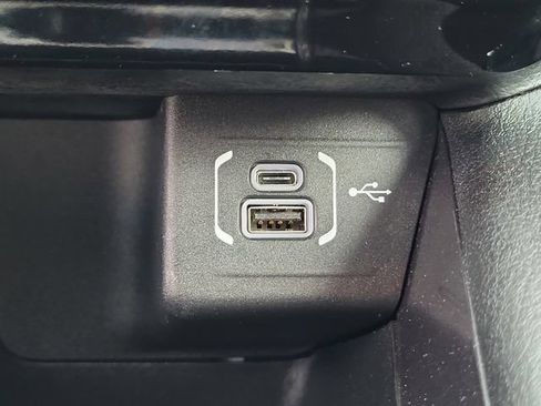 Used 2022 Jeep Compass Latitude FWD image 32