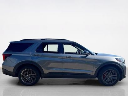 Used 2025 Ford Explorer ST-Line w/ Premium Package