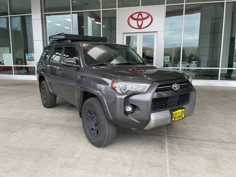 Used 2023 Toyota 4Runner TRD Off-Road Premium w/ Moonroof Package AWD/4WD image 1