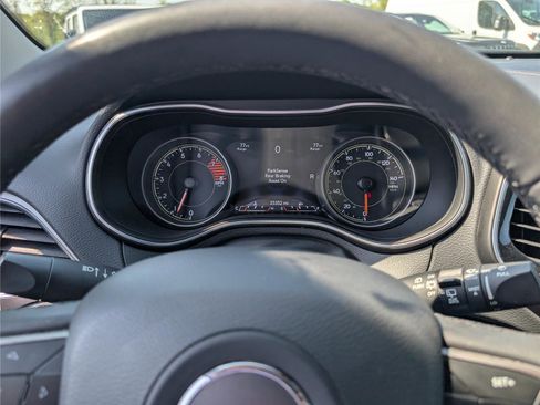 Used 2021 Jeep Cherokee Limited AWD/4WD image 27