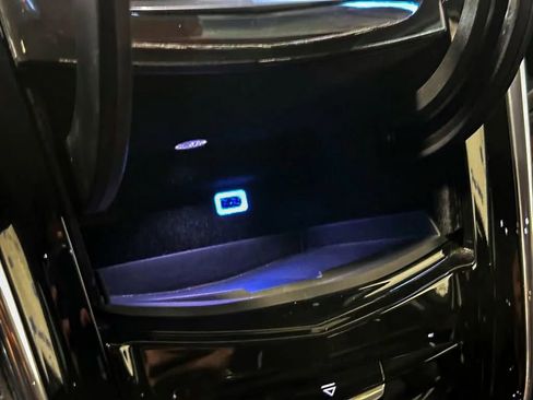 Used 2017 Cadillac Escalade Luxury RWD image 37