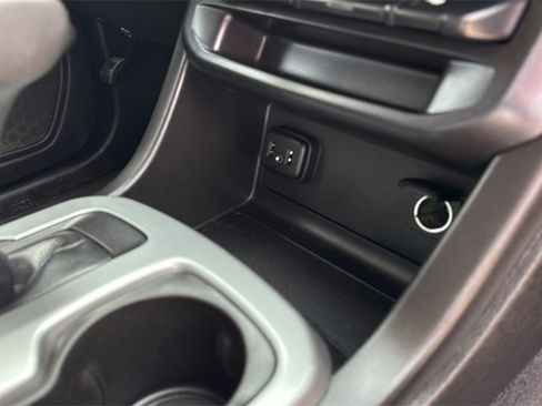 Used 2020 Chevrolet Colorado LT w/ LT Convenience Package image 18