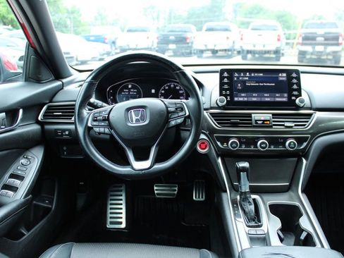 Used 2018 Honda Accord Sport image 14