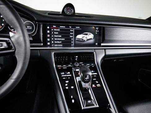Used 2022 Porsche Panamera GTS AWD/4WD image 19