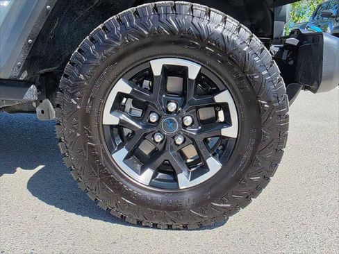 Used 2024 Jeep Wrangler Unlimited Rubicon 4xe AWD/4WD image 9