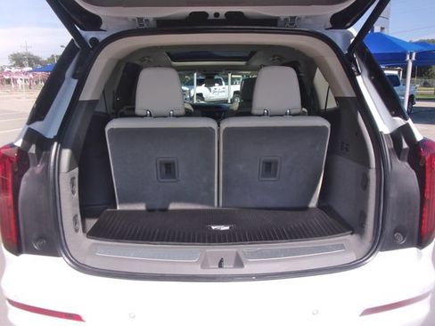 Used 2023 Cadillac XT6 Premium Luxury AWD/4WD image 31