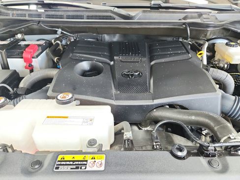 Used 2024 Toyota Tundra SR5 w/ SR5 Premium Package AWD/4WD image 17