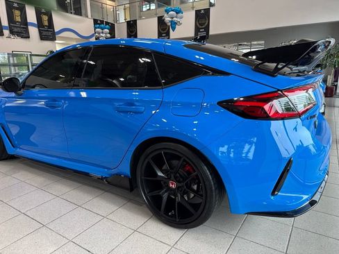 Certified 2024 Honda Civic Type R image 5