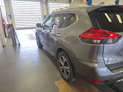 Used 2017 Nissan Rogue SL w/ SL Premium Package