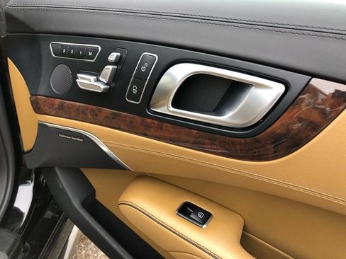 Used 2017 Mercedes-Benz SL 63 AMG image 33