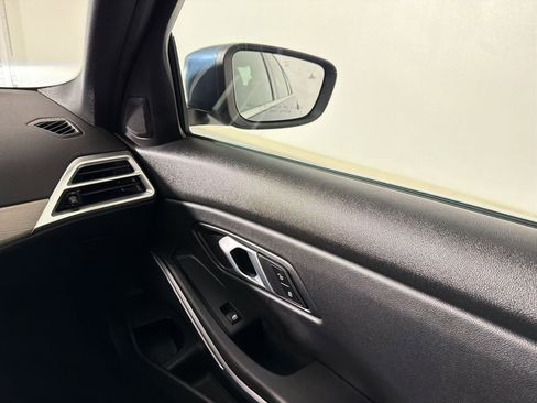 Certified 2025 BMW 330i Sedan RWD image 28
