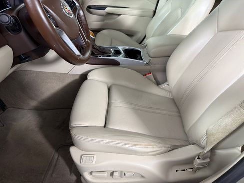 Used 2015 Cadillac SRX Luxury FWD image 11