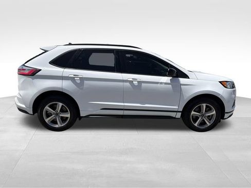 Used 2022 Ford Edge SE w/ Black Appearance Package AWD/4WD image 8