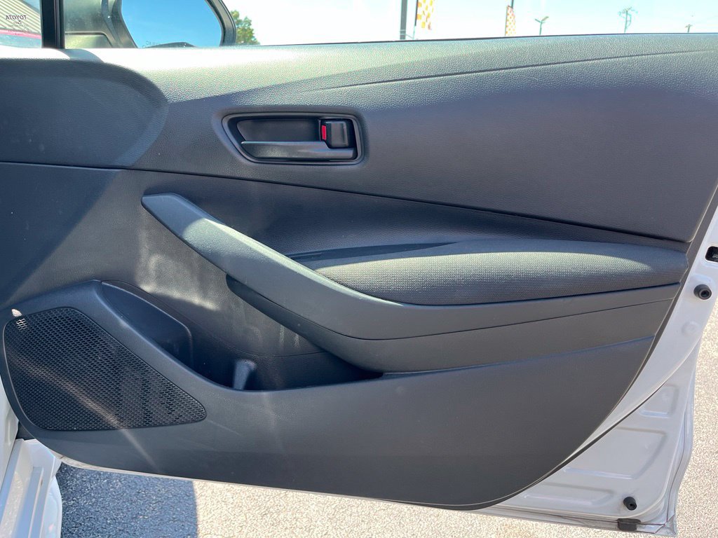 Used 2023 Toyota Corolla LE FWD image 33