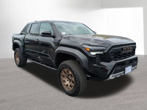 New 2026 Toyota Tacoma 4x4 Double Cab Hybrid image 3