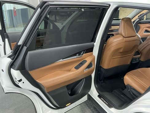 Used 2023 INFINITI QX60 Sensory w/ Vision Package image 35