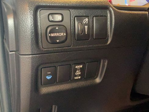 Used 2019 Toyota 4Runner SR5 AWD/4WD image 22