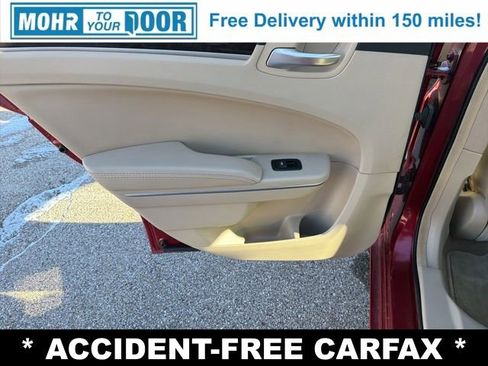 Used 2014 Chrysler 300 Base image 29