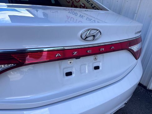 Used 2014 Hyundai Azera Limited w/ Option Group 02 FWD image 8