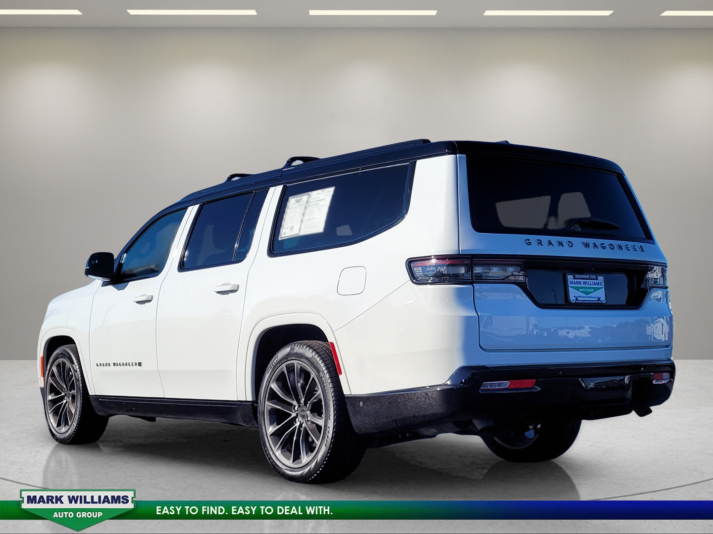 Used 2025 Jeep Grand Wagoneer L Series II Obsidian w/ Quick Order Packagew 28T AWD/4WD image 10